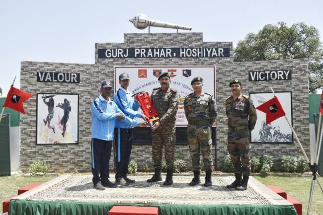 हंपता पास दर्रे पर सफल पर्वतारोहण अभियान चलाया गया