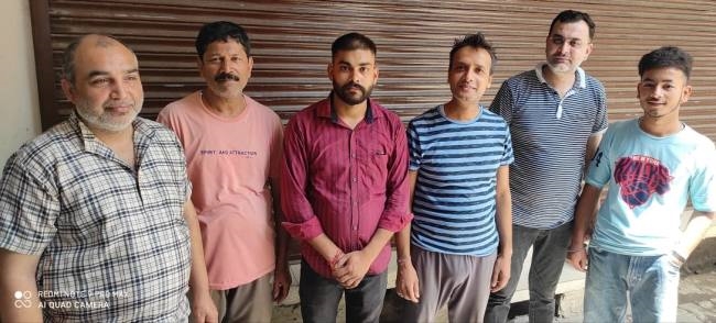 सुजानपुर रेलवे स्टेशन पर 'जम्मू मेल' न रुकने से लोग परेशान