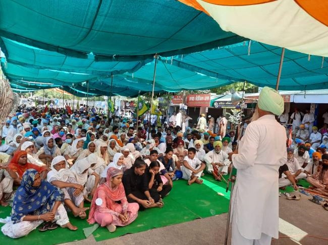 कृषि विधयेक को रद करवाने के लिए दिया धरना