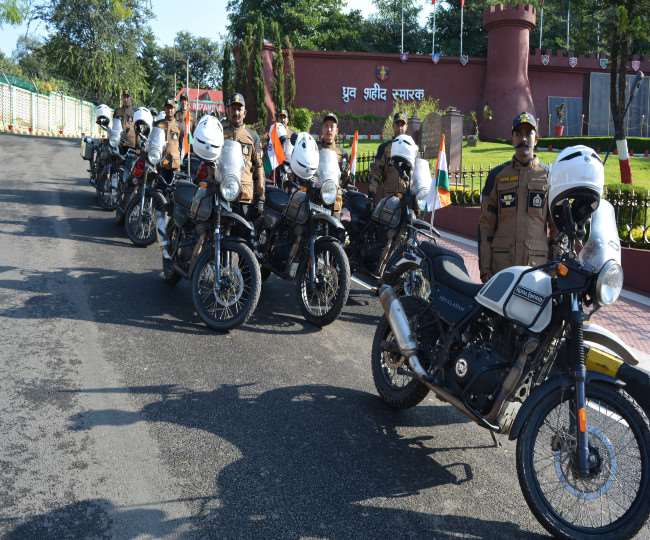 Jammu : दिल्ली के लिए निकला सेना के मोटरसाइकिल सवारों का दल, 2500 किमी सफर कर नेशनल वार मेमोरियल पहुंचेगा