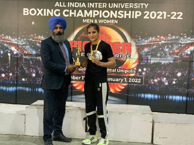 गुरु गोबिद सिंह खालसा कालेज का बाक्सिंग में शानदार प्रदर्शन