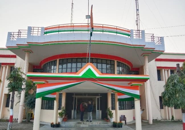 आज लहराएगा तिरंगा, होंगे विविध कार्यक्रम