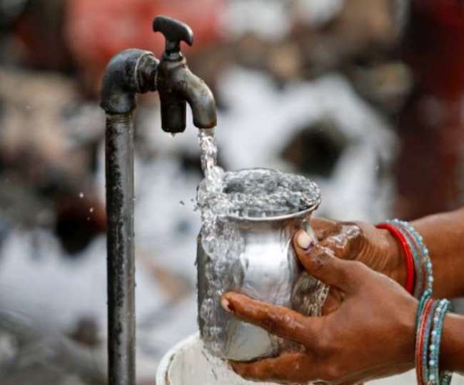 कैमूर के लोगों को पेयजल के लिए उठानी पड़ रही परेशानी, शिकायत के बाद भी अधिकारी नहीं कर रहे कार्रवाई