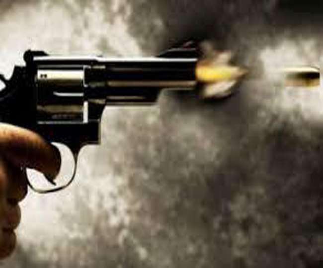 हाजीपुर में झंंडोत्तोलन के बाद लौट रहे अधेड़ को मारी गोली, पुराने विवाद में घटना को दिया अंजाम