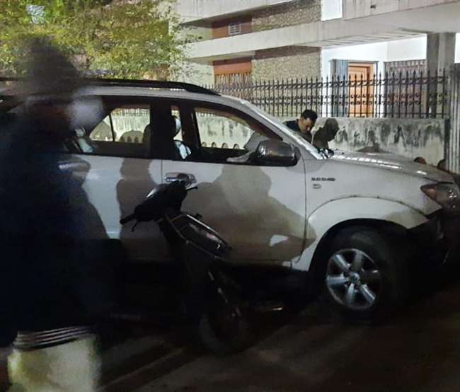 वाराणसी के सिगरा में देर रात फॉर्च्यूनर ने आधा दर्जन को रौंदा, हादसे के बाद चालक और सवार फरार