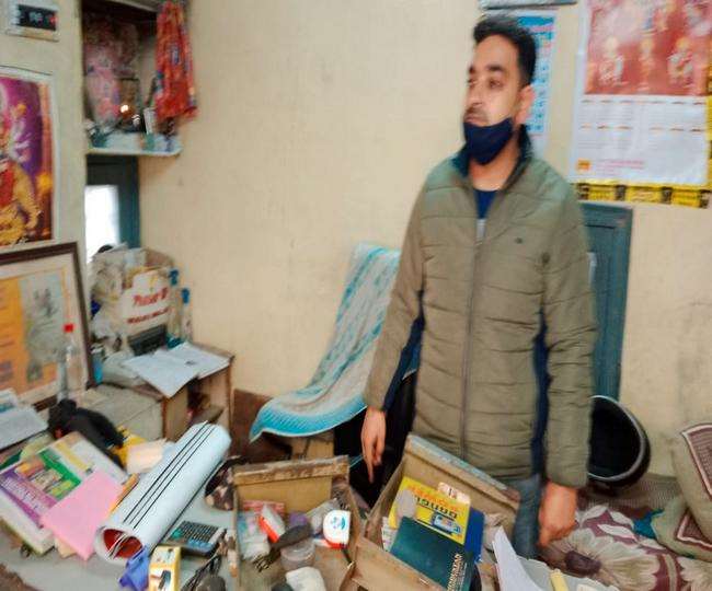 जालंधर में शटरिंग की दुकान के ताले तोड़कर हजारों की नकदी चोरी, डीवीआर भी उठा ले गए चोर