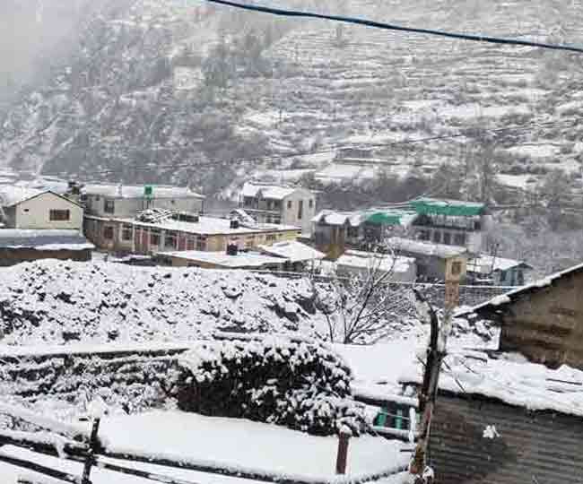 उत्तराखंड के मैदानों में कड़ाके ठंड, पहाड़ों में बारिश और बर्फबारी जारी