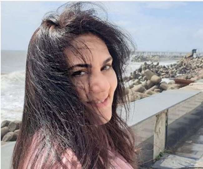 Deepika Chikhlia ने घर पर शूट किया एड, बच्चों ने ऐसे की मदद, सामने आई खूबसूरत तस्वीर