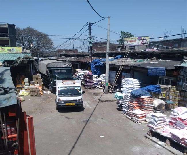 Weekend Lockdown In Jammu: जम्मू की सबसे बड़ी अनाज मंडी में शुरू हुआ वीकेंड लॉकडाउन