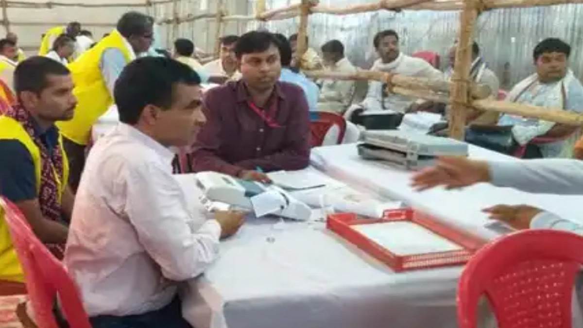 By Election 2022: भाजपा ने सपा से छीनीं आजमगढ़ और रामपुर लोकसभा सीटें, अन्य सीटों पर उप चुनाव के नतीजे