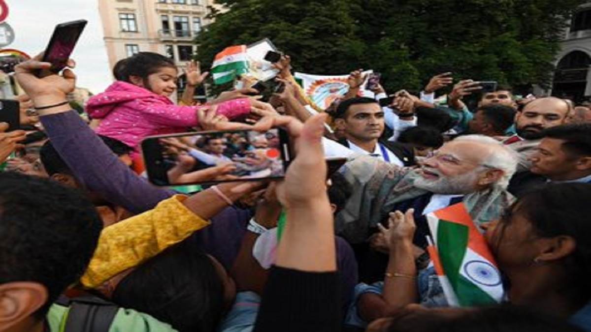 G7 Summit: जी-7 शिखर सम्मेलन में हिस्सा लेने के लिए जर्मनी पहुंचे पीएम मोदी, प्रवासी भारतीयों ने किया गर्मजोशी से स्वागत