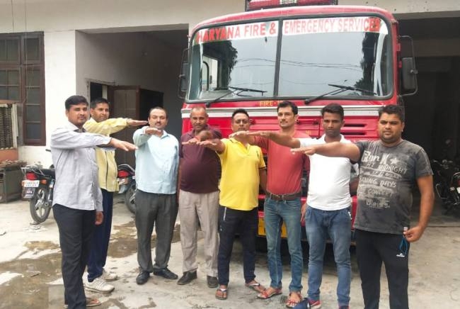 हड़ताल में शामिल होने के लिए फायर कर्मचारियों ने ली शपथ