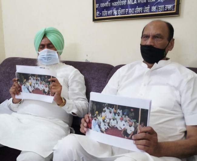 बिना मास्क धरना देने वाले आप विधायकों पर हो कार्रवाई