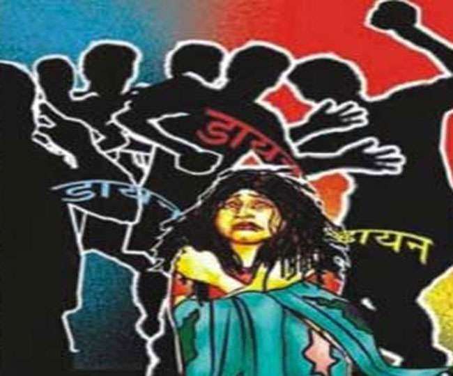 महिला पर टोना-टोटका करने का आरोप लगाकर भीड ने किया जानलेवा हमला