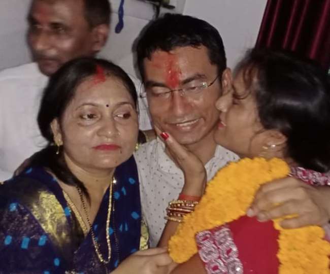 बिहार ने Upsc Topper शुभम कुमार का किया भव्य स्वागत, मां का दुलार देख भावुक हो गए लोग, CM नीतीश ने पिता को किया फोन
