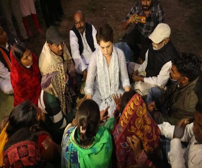प्रयागराज में सामूहिक हत्याकांड के पीड़ित परिवार से मिलीं प्रियंका, बोलीं- कातिलों को जल्द किया जाए गिरफ्तार