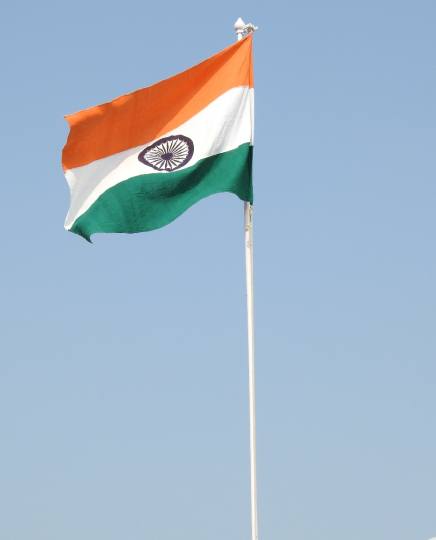धूमधाम से मनाया गणतंत्र दिवस, शान से फहराया तिरंगा