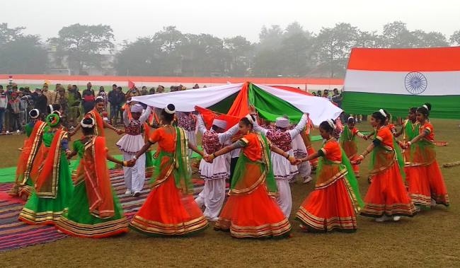 गणतंत्र दिवस पर शान से लहराया तिरंगा