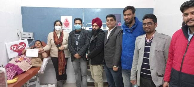 तीन महीने बाद लगा रक्तदान कैंप, 30 यूनिट रक्तदान