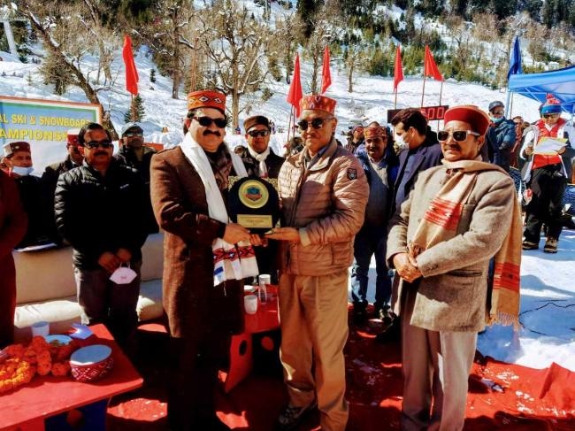 विकसित होंगी सोलंग की ढलानें : गोविद