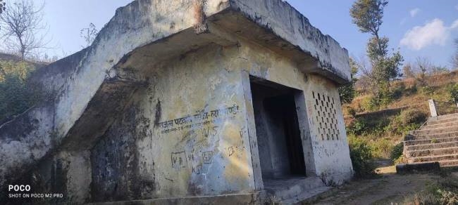 बदहाली पर आंसू बहा रही पटवारी चौकी लमगौंडी