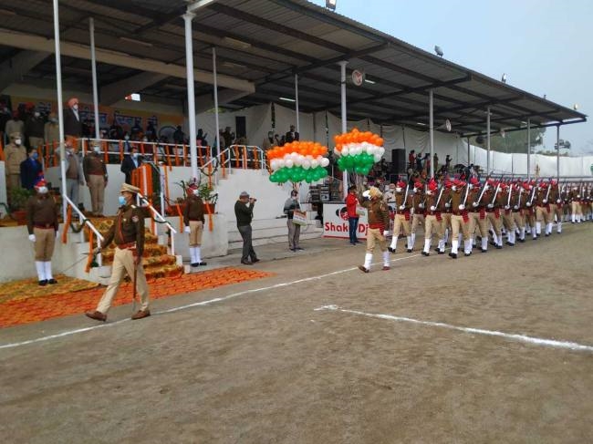 हर्षोल्लास और धूमधाम के साथ मनाया गया गणतंत्र दिवस