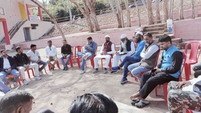 पुस्तकालय निर्माण को ले अंजुमन ने की चर्चा