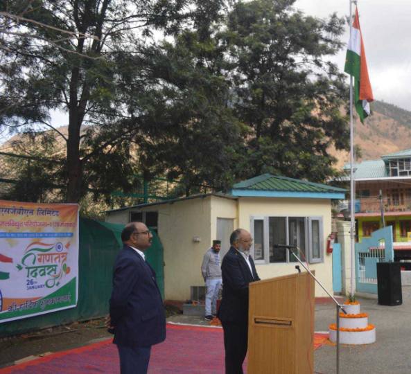 रामपुर एचपीएस विद्युत उत्पादन के
नए मापदंड कर रहा स्थापित