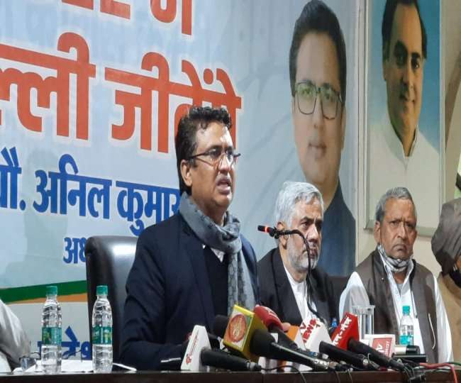 किसानों के मुद्दे पर कांग्रेस ने दिल्ली सरकार को घेरा, मुआवजा देने के नाम पर गुमराह करने का आरोप
