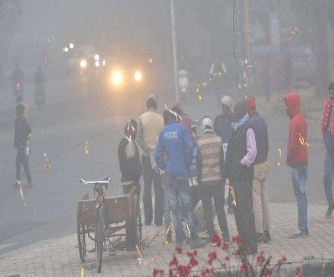 ठंड का टॉर्चर, कोहरे के आगोश में लिपटा चंडीगढ़, विजिबिलिटी 20 मीटर, अभी नहीं मिलेगी ठंड से राहत