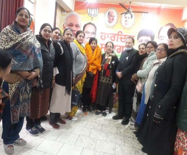किरण शर्मा लुधियाना भाजपा महिला मोर्चा की जिलाध्यक्ष नियुक्त, पुष्पेंद्र सिंगल ने सौंपी जिम्मेदारी