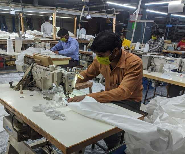 गर्मियों के परिधानों की प्रोडक्शन जोरों पर, इस बार महंगे होंगे गारमेंट्स; जानिए इसके पीछे का कारण