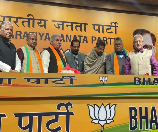 यूपी चुनाव 2022: सपा नेता शिवकांत ओझा हुए भाजपाई, प्रतापगढ़ में रानीगंज सीट से लड़ सकते हैं चुनाव