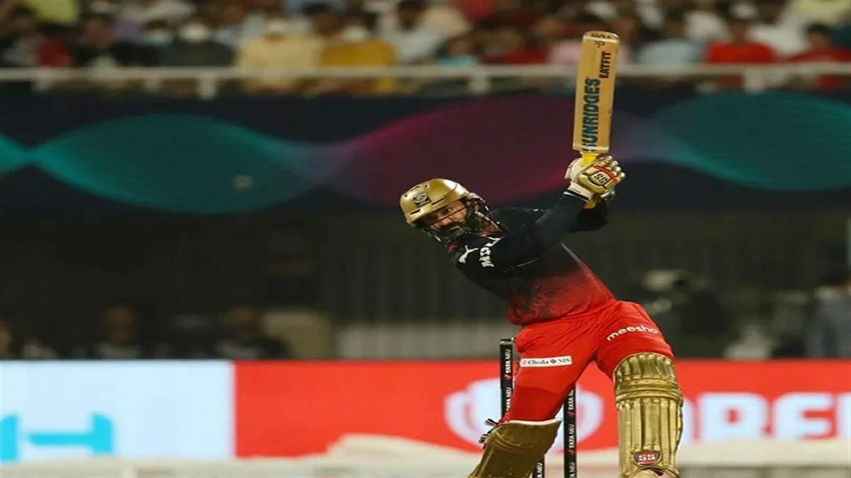 दिनेश कार्तिक आइपीएल कोड आफ कंडक्ट उल्लंघन के पाए गए दोषी, लगाई गई फटकार
