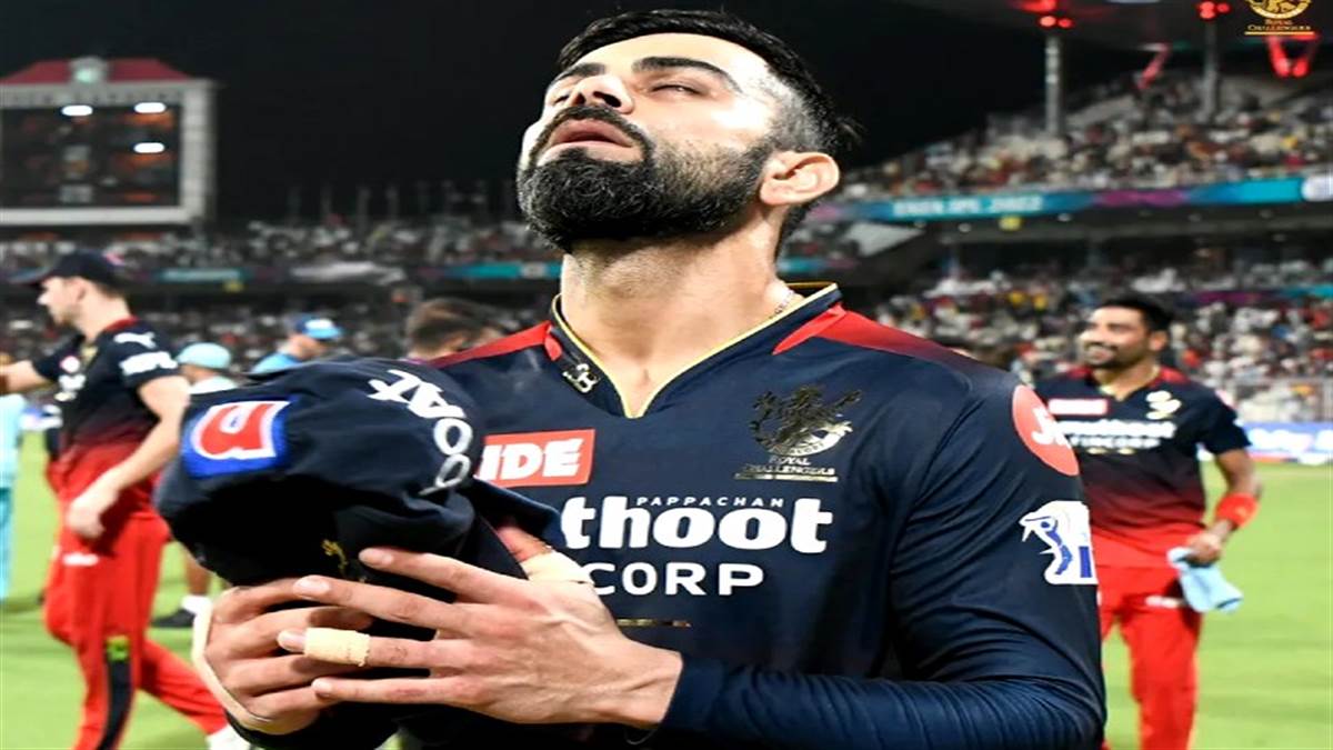 IPL 2022: एक और बार 'चोकर्स' साबित हुई RCB की टीम, ट्राफी जीतने का सपना फिर से टूटा