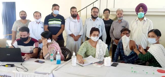 शिविर में 170 लोगों का टीकाकरण