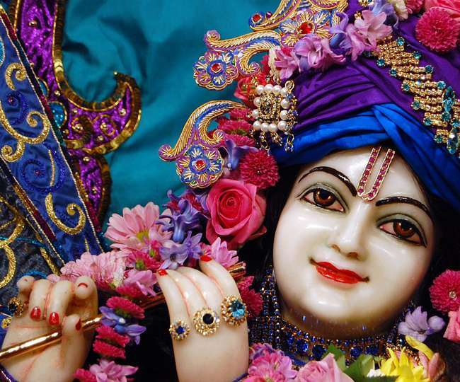 Krishna Janmashtami 2021 Date: आज है जन्माष्टमी? यहां देखें श्रीकृष्ण जन्मोत्सव का मुहूर्त