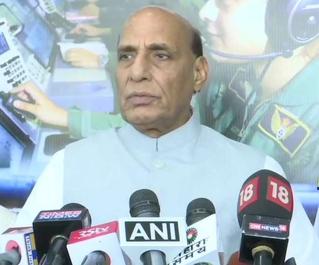 चीन से तनाव के बीच रक्षा मंत्री राजनाथ सिंह की दो-टूक, भारत अपने समुद्री हितों की रक्षा के लिए प्रतिबद्ध