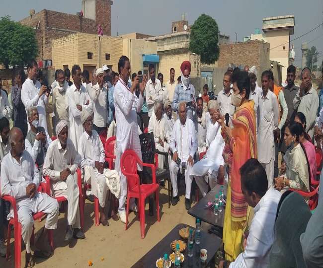 Ellenabad ByPoll: कांग्रेस प्रदेशाध्यक्ष कुमारी सैलजा बोली, मुख्यमंत्री के झांसे में नहीं आएगी ऐलनाबाद की जनता