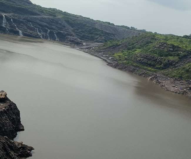 Dhanbad: झरिया की कई आउटसोर्सिंग परियोजना में कोयला उत्पादन शून्य, बीसीसीएल प्रबंधन परेशान