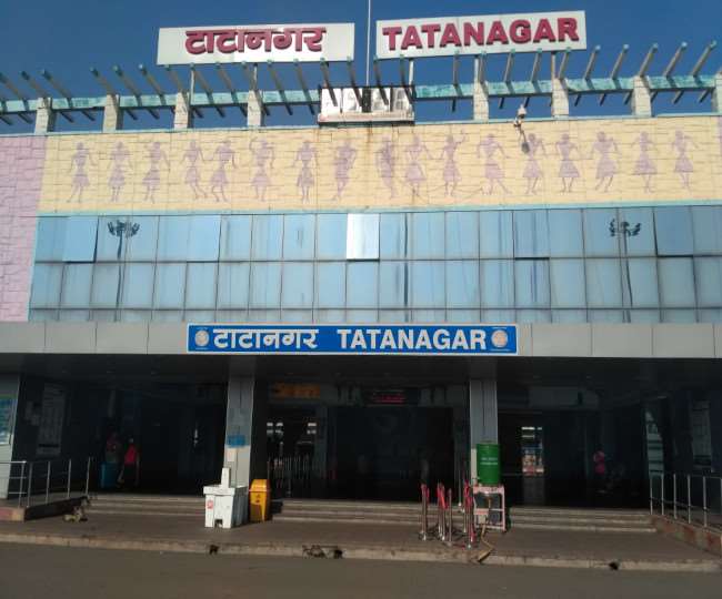 Indian Railways Good News: यात्रियों के लिए खुशखबरी, प्लेटफार्म टिकट की कीमत हुई इतनी