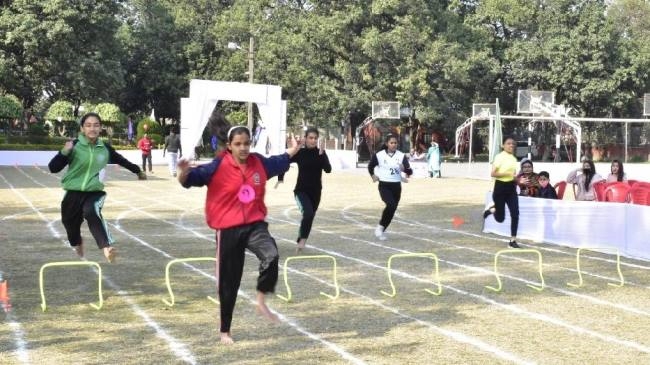 दौड़ में जसकरण व अनुष्का रहे अव्वल