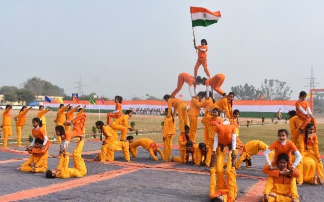 नारी को कमजोर न समझो, ये बेटी हिदुस्तान की