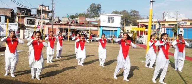 चारों ओर गूंजता रहा 'ऐ मेरे वतन के लोगों'