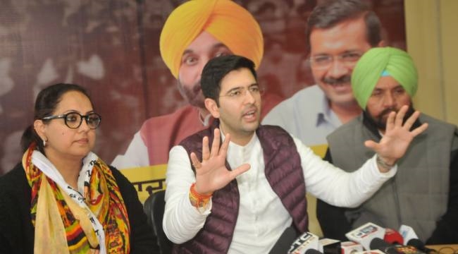 मजीठिया-सिद्धू के चक्कर में न पड़े, एक पर नशे का आरोप तो दूसरा फोन नहीं उठाता : राघव
