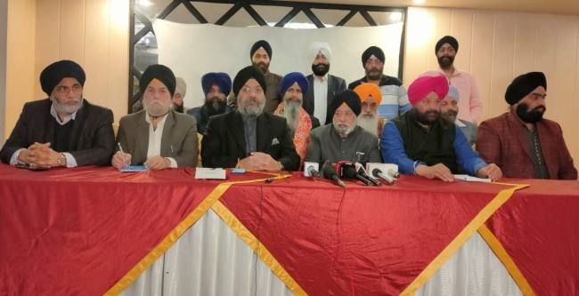 दिल्ली कमेटी के पूर्व प्रधानों ने श्री अकाल तख्त साहिब के जत्थेदार और एसजीपीसी प्रधान से इस्तीफा मांगा