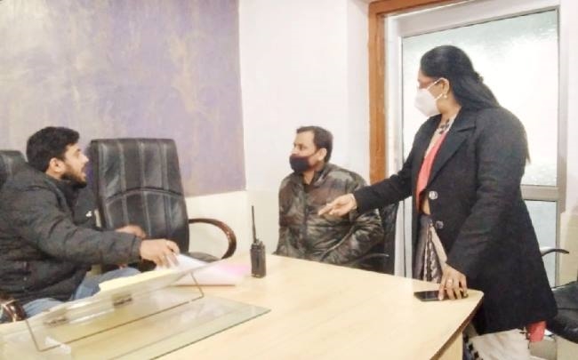 आर्य कन्या डिग्री कालेज में प्रबंधक और प्राचार्य के बीच ठनी रार