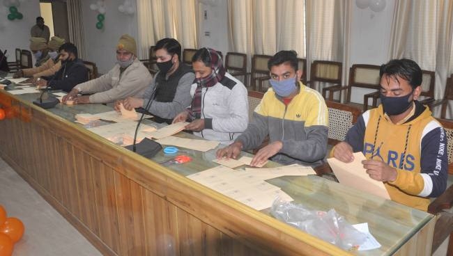 दिव्यांग मतदाताओं को चिट्ठी भेजेंगी डीएम