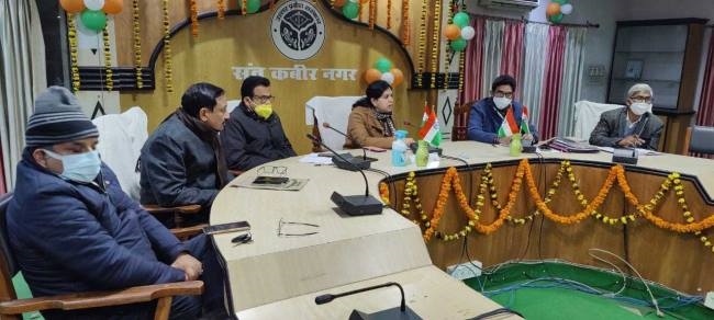 31 तक सभी अधिकारियों और कर्मचारियों को लगवाना होगा बूस्टर डोज : डीएम