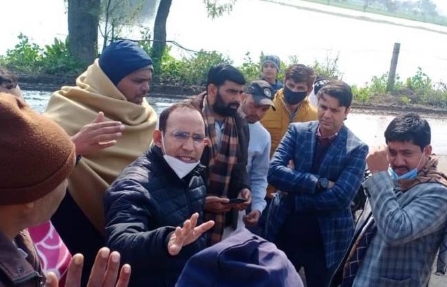 खानपुर कलां रोड की मरम्मत और जल निकासी के निर्देश दिए